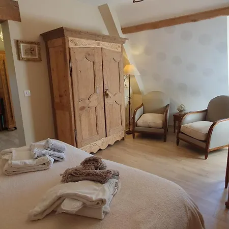 Le Clos Joly 14 Bed and breakfast *